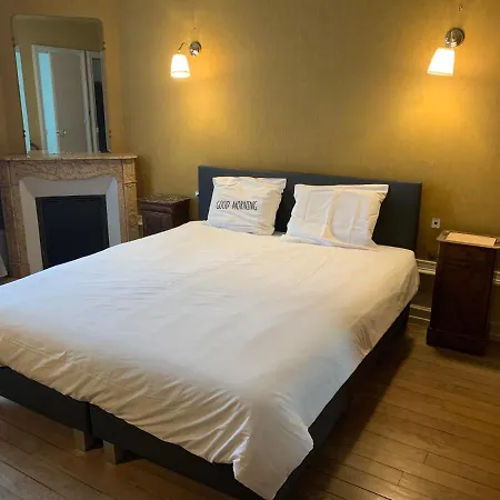 Impeccable Domain 4-bed In Pargny-sur-saulx Thiéblemont-Farémont