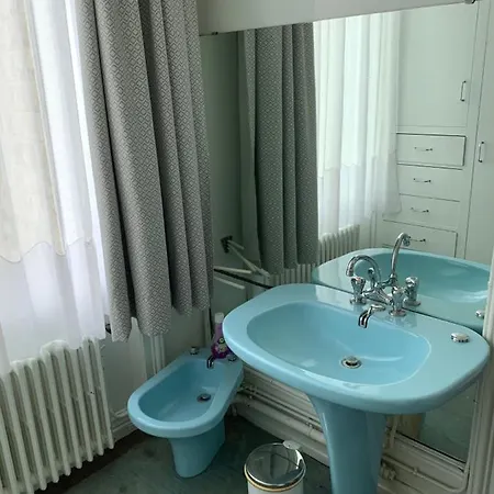 Impeccable Domain 4-bed In Pargny-sur-saulx Villa *